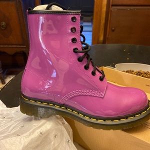 Dr Martens size 8 / brand new never worn/ in box